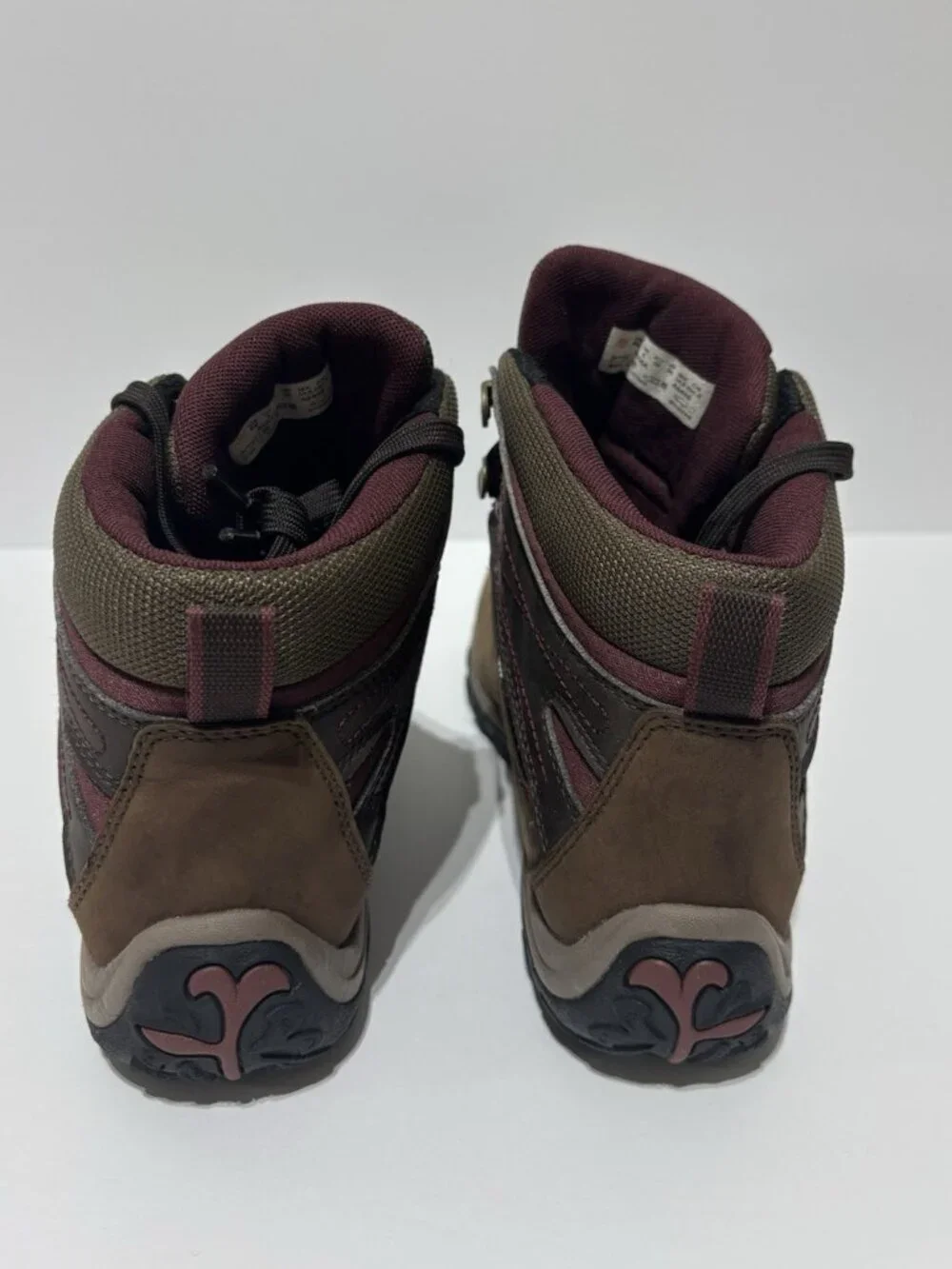 Timberland Women’s Norwood Mid Waterproof Hiking Boots, Size 8 Wide